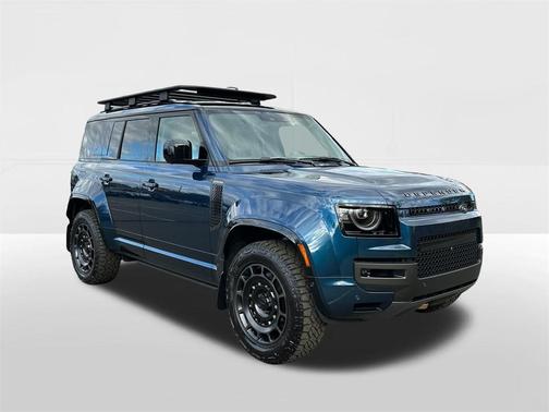 2026 Land Rover Defender OCTA