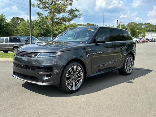 2025 Land Rover Range Rover Sport SE