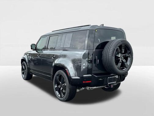 2026 Land Rover Defender P400 X-Dynamic SE
