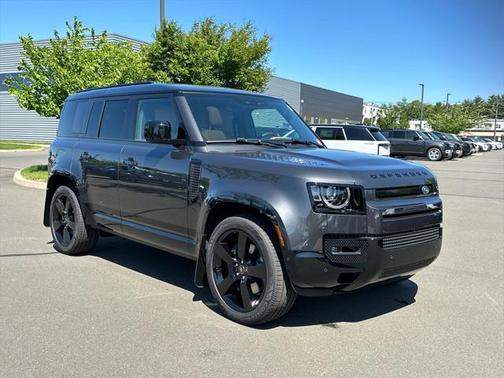 2025 Land Rover Defender 110 P400 X-Dynamic SE