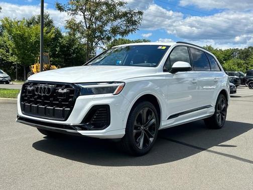 2025 Audi Q7 55 Premium Plus