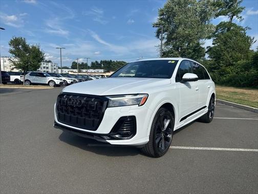 2025 Audi Q7 55 Premium Plus