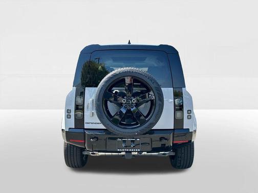 Gray 2026 Land Rover Defender P400 X-Dynamic SE
