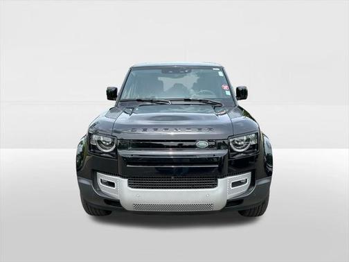 2025 Land Rover Defender 110 P300