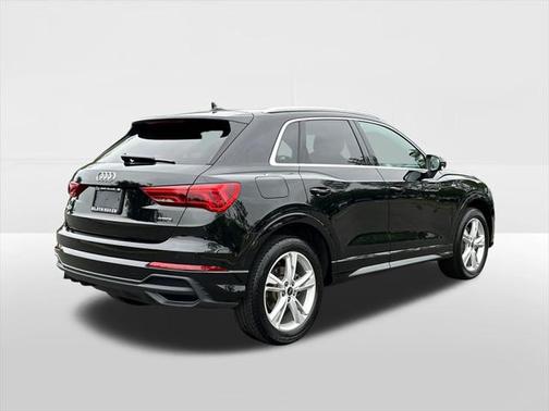 2023 Audi Q3 45 S line Premium Plus