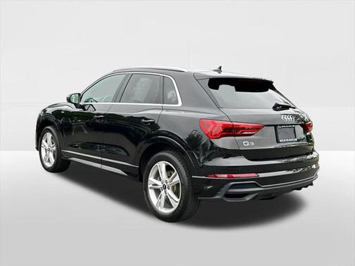 2023 Audi Q3 45 S line Premium Plus