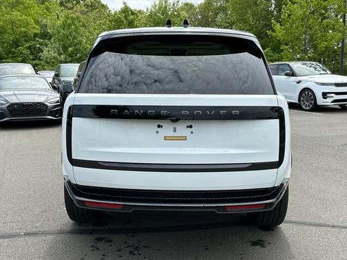 2025 Land Rover Range Rover P400 SE