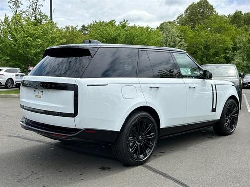 2025 Land Rover Range Rover P400 SE