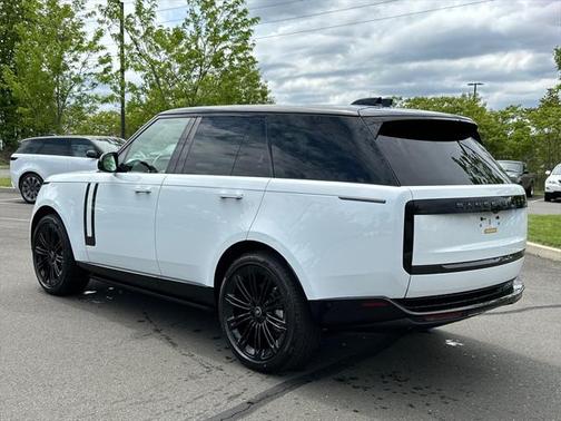 2025 Land Rover Range Rover P400 SE