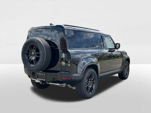 Santorini Black Metallic 2026 Land Rover Defender P300 S