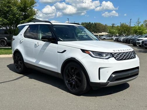 2024 Land Rover Discovery P300 S