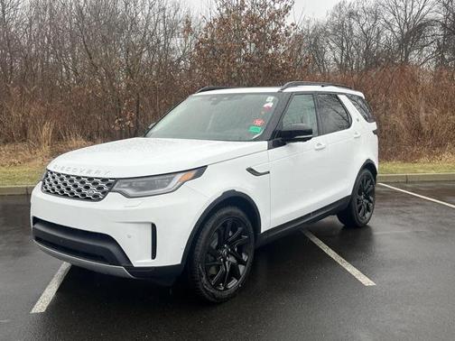 2024 Land Rover Discovery P300 S