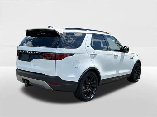 2024 Land Rover Discovery P300 S