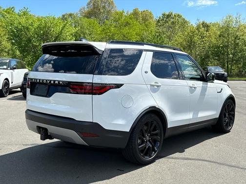 2024 Land Rover Discovery P300 S