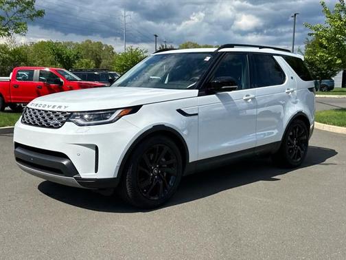 2024 Land Rover Discovery P300 S
