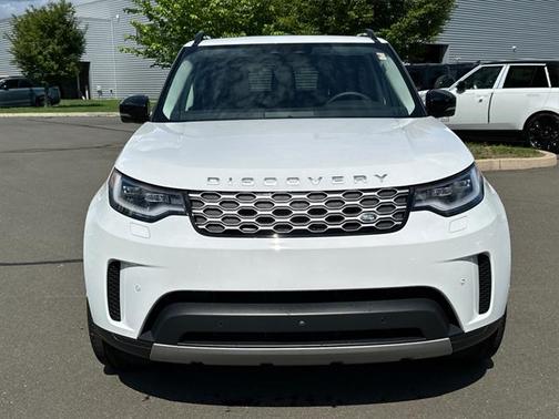 2024 Land Rover Discovery P300 S