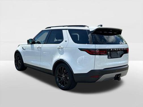 2024 Land Rover Discovery P300 S