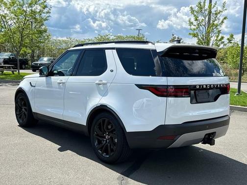 2024 Land Rover Discovery P300 S