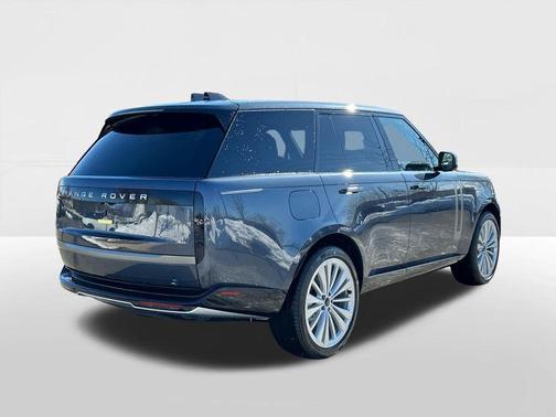 2026 Land Rover Range Rover P400 SE