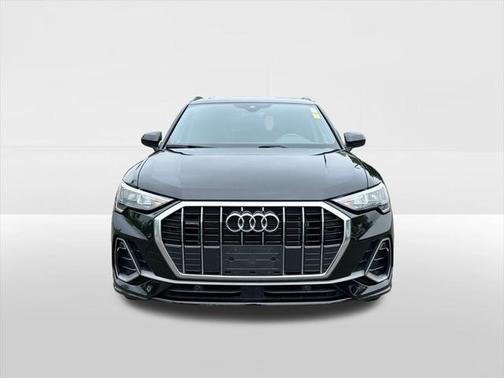 2022 Audi Q3 45 S line Premium