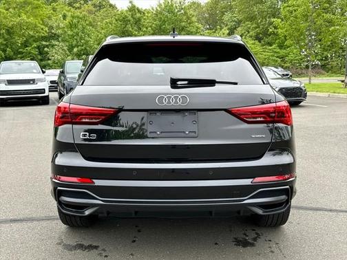2022 Audi Q3 45 S line Premium