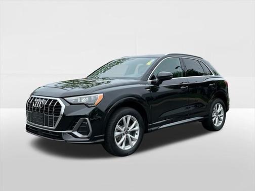 2022 Audi Q3 45 S line Premium