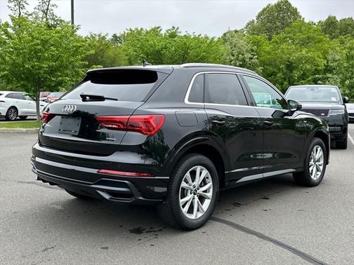 2022 Audi Q3 45 S line Premium