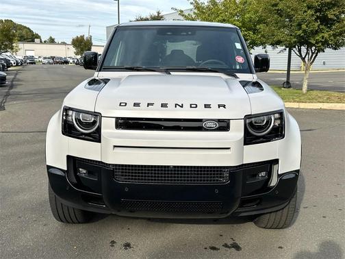 2026 Land Rover Defender X-Dynamic SE