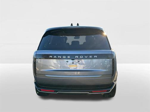 2026 Land Rover Range Rover P400 SE