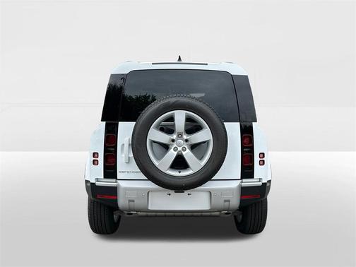 2025 Land Rover Defender 110 P400 S