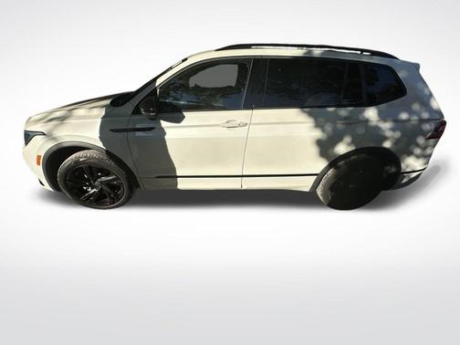 2023 Volkswagen Tiguan 2.0T SE R-Line Black 4MOTION