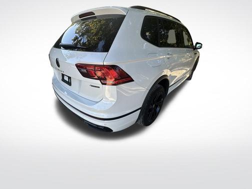 2023 Volkswagen Tiguan 2.0T SE R-Line Black 4MOTION