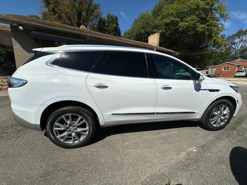 2022 Buick Enclave FWD Premium