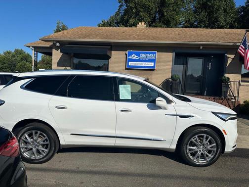 2022 Buick Enclave FWD Premium
