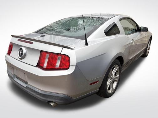 2010 Ford Mustang Premium