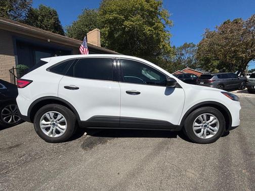 2022 Ford Escape S