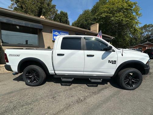 2022 RAM 1500 Classic Warlock Crew Cab 4x4 5'7' Box