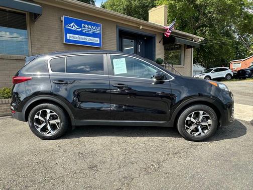 2022 Kia Sportage LX