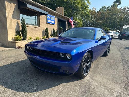 2021 Dodge Challenger SXT