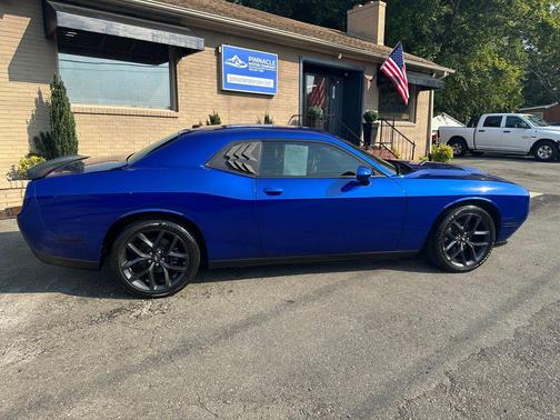 2021 Dodge Challenger SXT