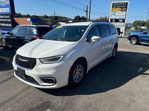 2022 Chrysler Pacifica Touring L