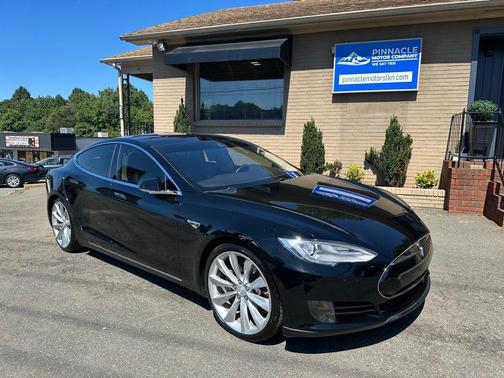 2015 Tesla Model S 70D
