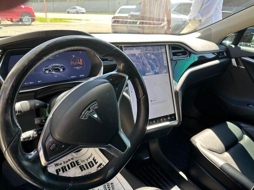 2015 Tesla Model S 70D