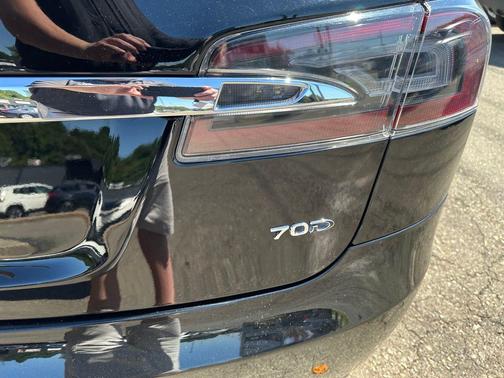 2015 Tesla Model S 70D