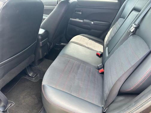 2024 Mitsubishi Outlander Sport SE
