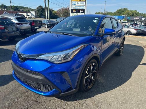 2022 Toyota C-HR XLE
