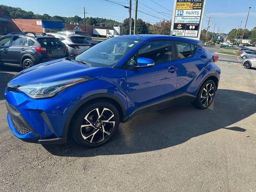 2022 Toyota C-HR XLE