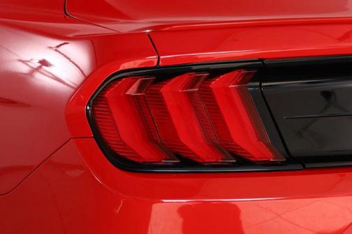 Photo 4 of 32 of 2020 Ford Mustang EcoBoost Premium