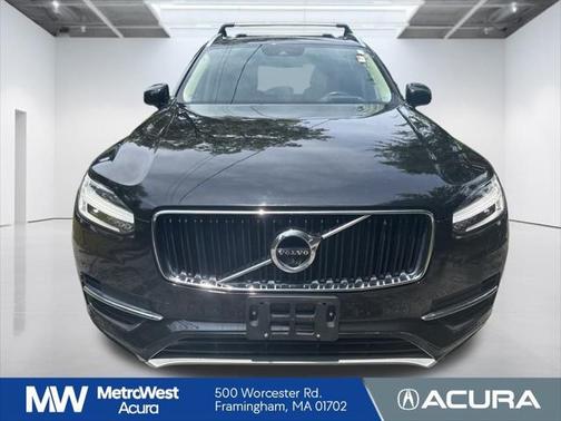 2017 Volvo XC90 T6 Momentum