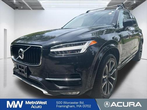 2017 Volvo XC90 T6 Momentum